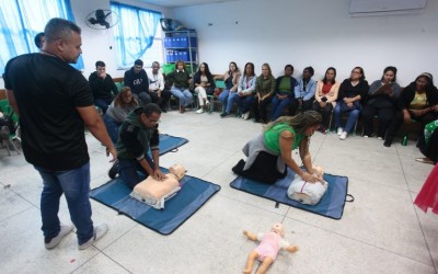 Projeto leva treinamento de primeiros socorros para dentro das escolas de Nova Iguaçu/RJ
